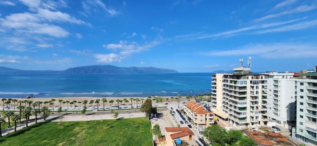 Apartment 2+1 with balcony for sale in Vlora