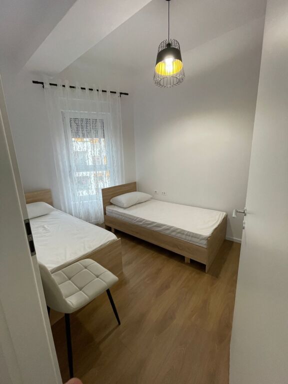 Apartament 2+1 me qira tek Kadiu tek Ali Demi!