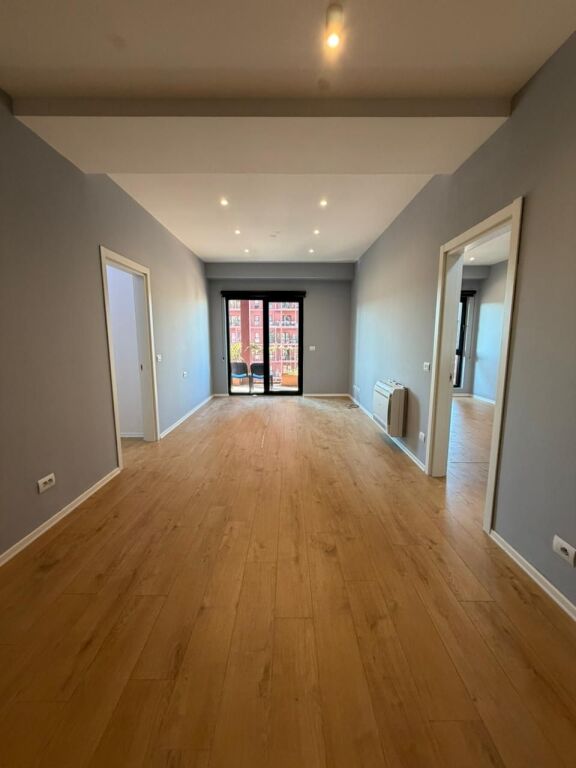 Ambient Biznesi (Zyre) Per Qira Tek Garden Building!!