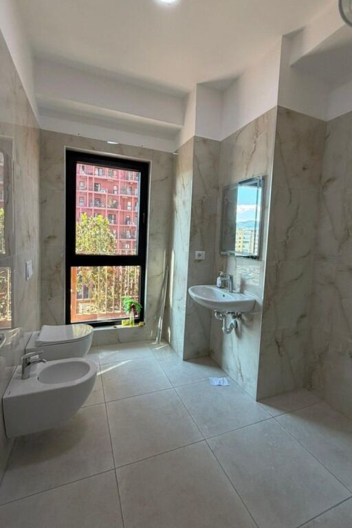 Locale Commerciale (Ufficio) In Affitto Presso Garden Building!!