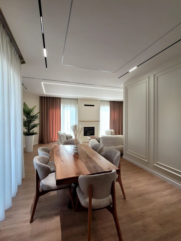 🏡 JEPET ME QIRA VILË – Green Valley Residence, Liqeni i Thatë