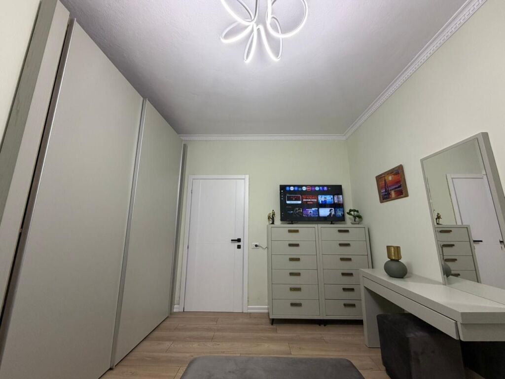 Apartament Me Qera Ish Ekspozita 3+1+2