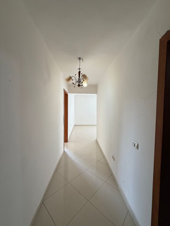 Apartament 1+1 ne shitje!
