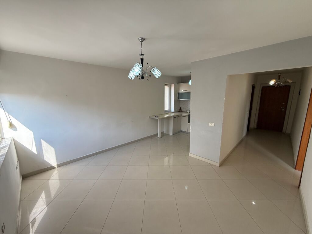 Apartament 1+1 ne shitje!
