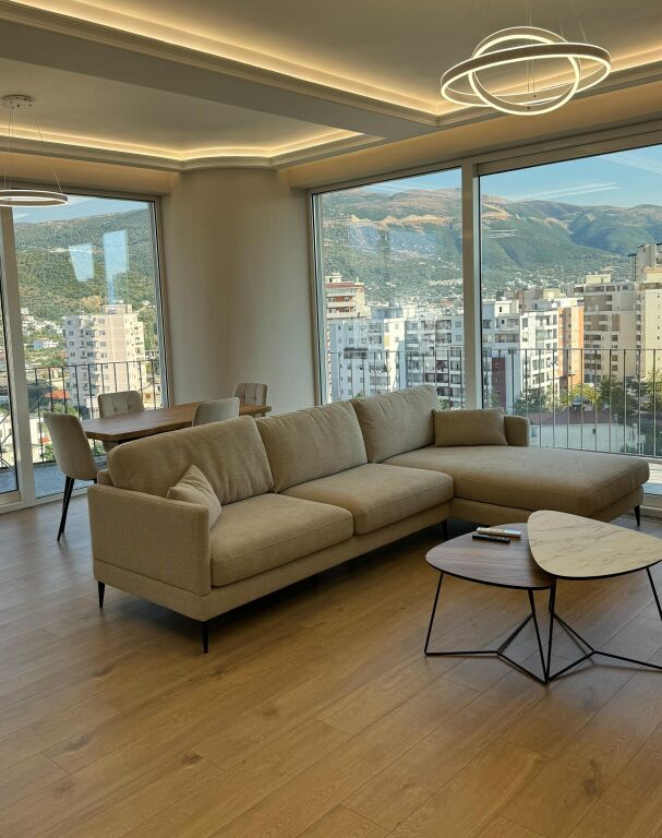 Apartament 2+1+2 ballkone ne shitje ne Skel, Vlore