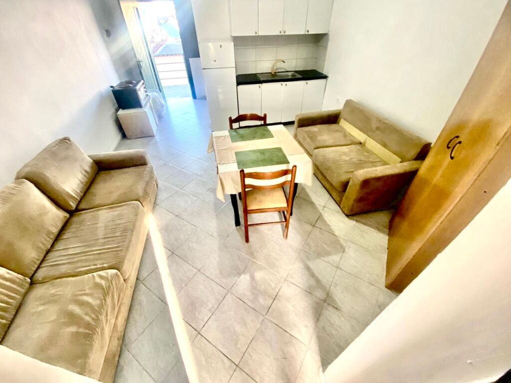 🏡 Jepet me qera Apartament 1+1 te ish Tregu Elektrik, Tiranë