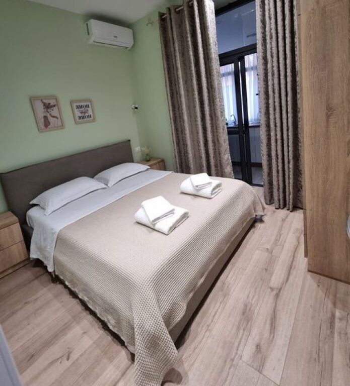 Affittasi 1+1 presso Caffè Roma nel Bllok