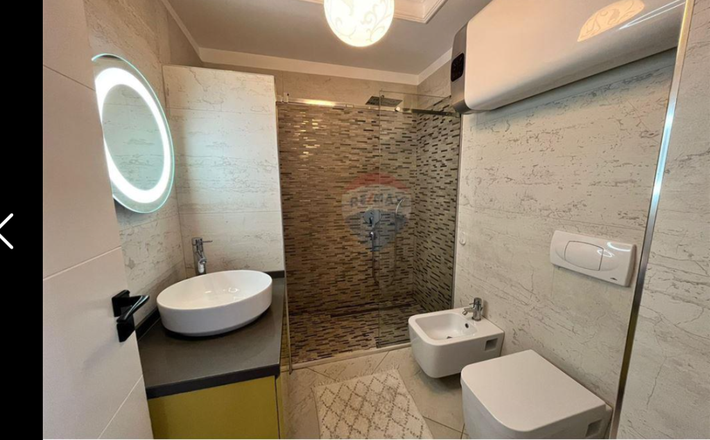 Apartament per shitje 3+1+2 tek Inxhinieria e Ndertimit