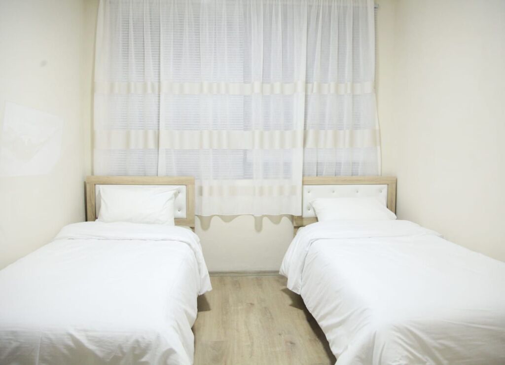 Jepet Me Qera Apartament 2+1+1 Ballkon