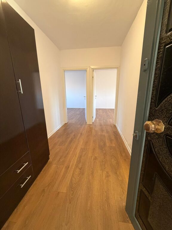 Oxhaku Shitet Apartament 1+1 Pallat Ekzistues