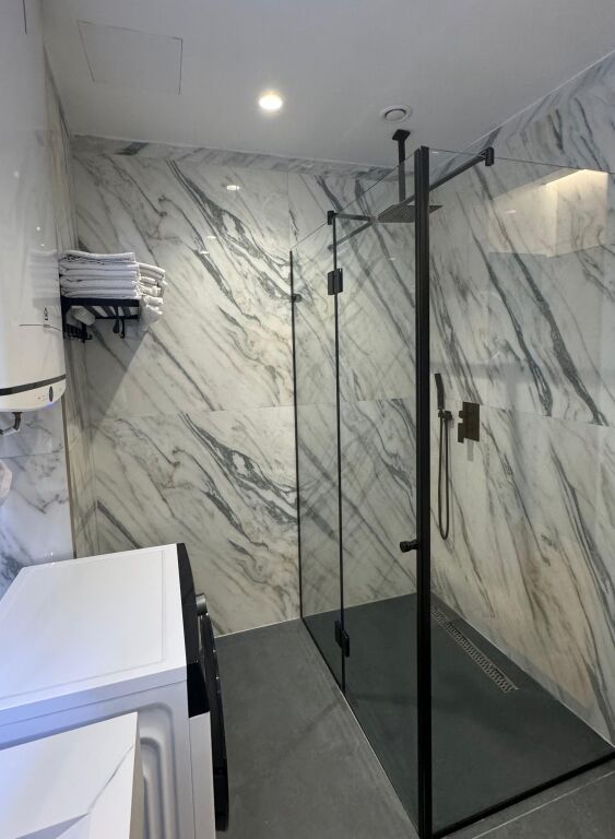 Apartament 2+1+2 ballkone ne shitje ne Skel, Vlore