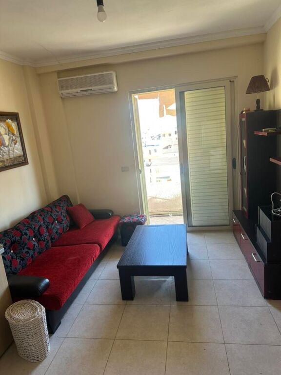 Apartament me qera