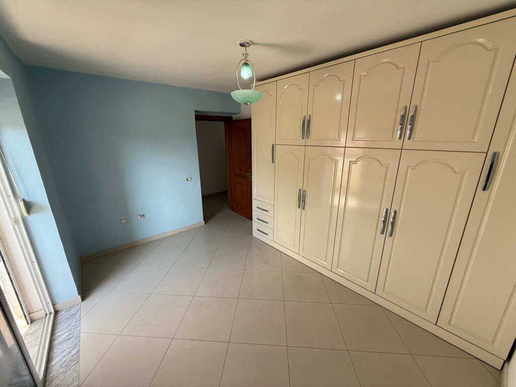 Apartament 1+1 ne shitje!
