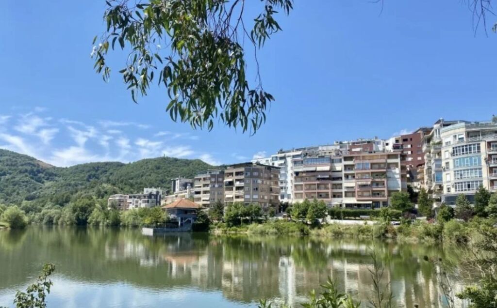 Shitet penthouse i veçantë 3+1+2