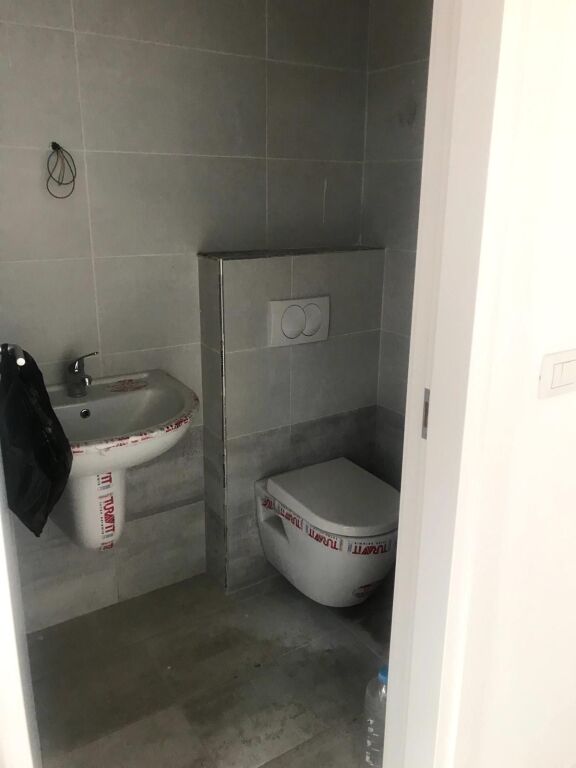 Zyre per qera te Stadiumi Dinamo