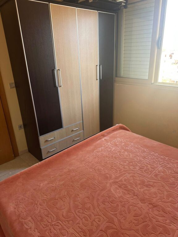 Apartament me qera