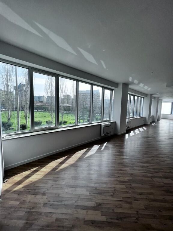 Zyrë me Qera – 200 m² | Zona Stadiumi Dinamo