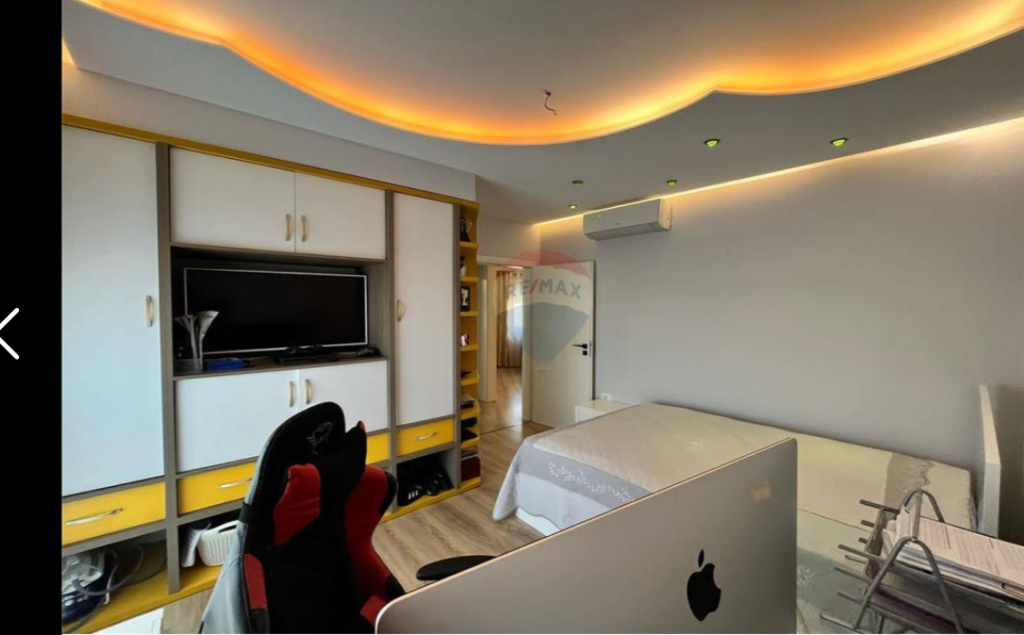 Apartament per shitje 3+1+2 tek Inxhinieria e Ndertimit