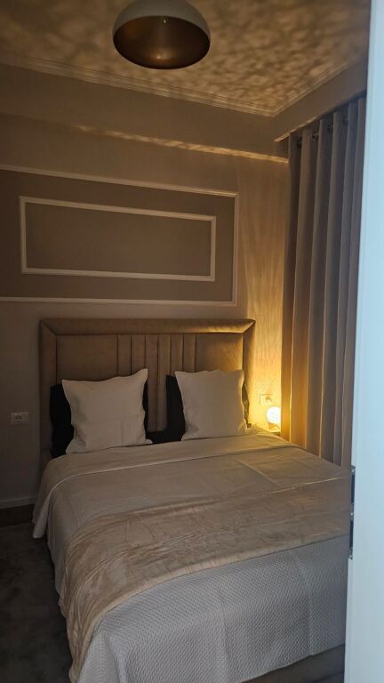 Apartament 1+1 me qera, Ali dem