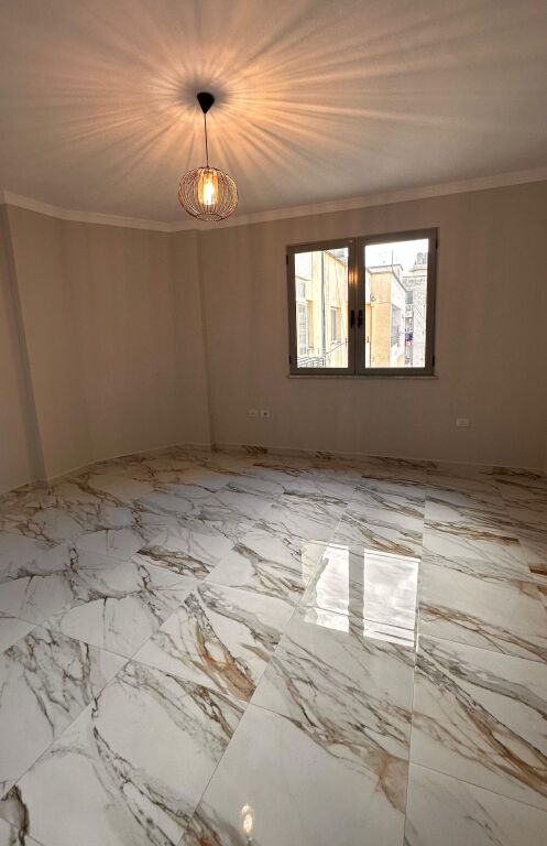 Shitet: Apartament 2+1 Astir, (bar Artisti)