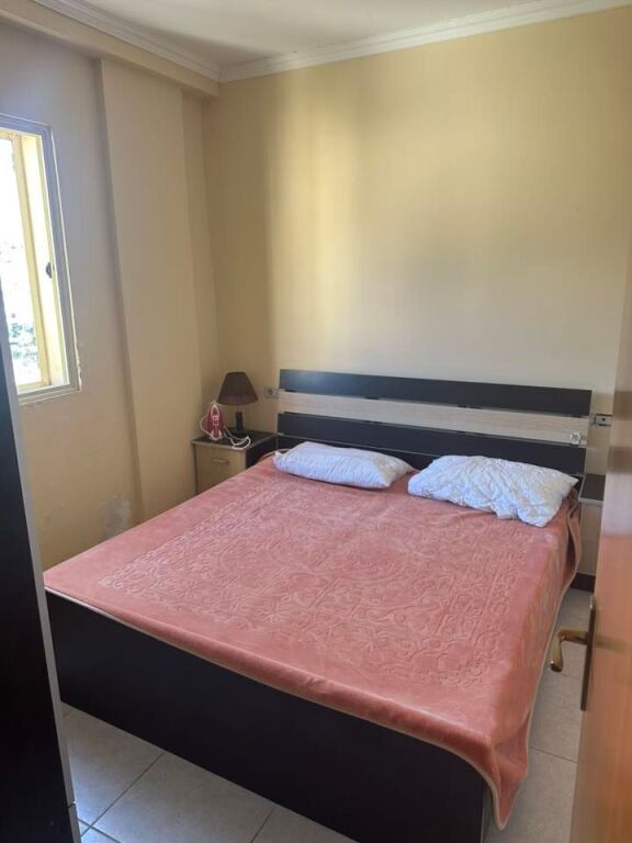Apartament me qera