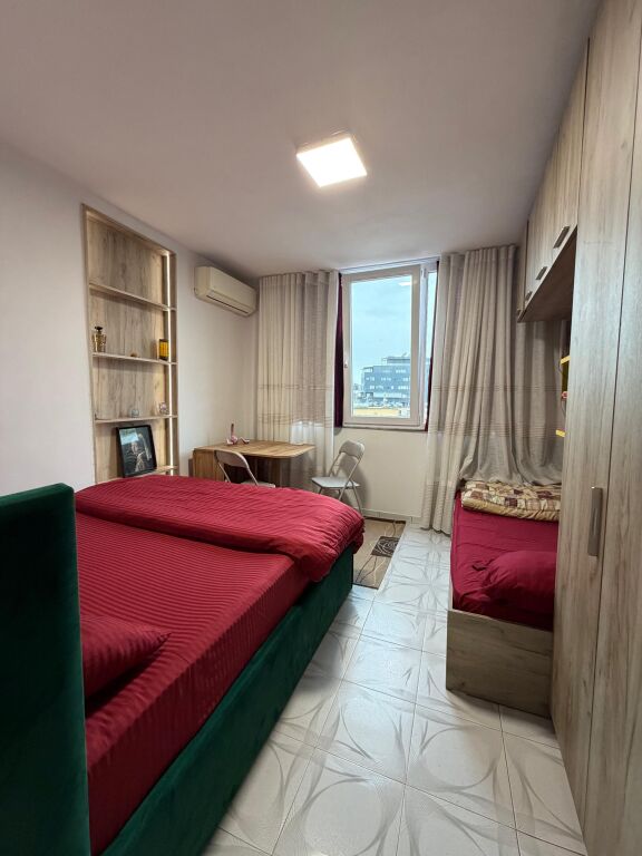 Jepet Me Qera Apartament 1+1+1 Ballkon