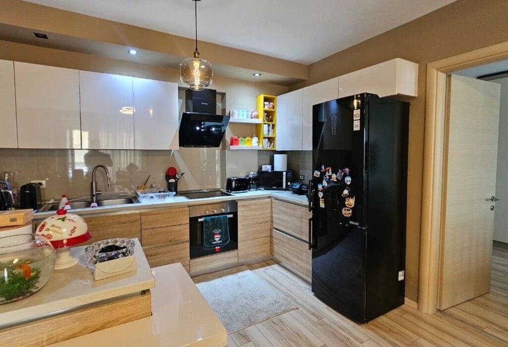 SHITET APARTAMENT 2+1+2 – Kompleksi AnA