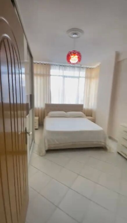 Jepet me Qira Apartament 2+1 i mobiluar - Kamez