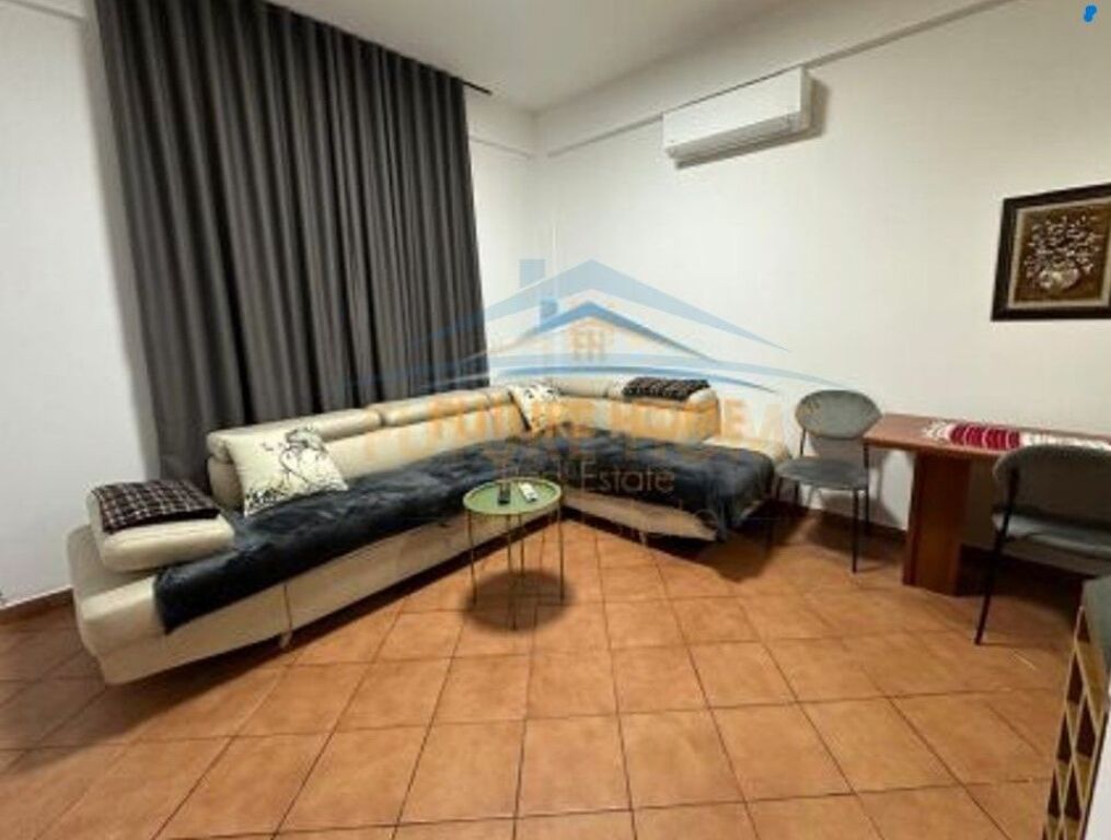 AFFITTASI APPARTAMENTO 1+1 IN VIA ELBASAN