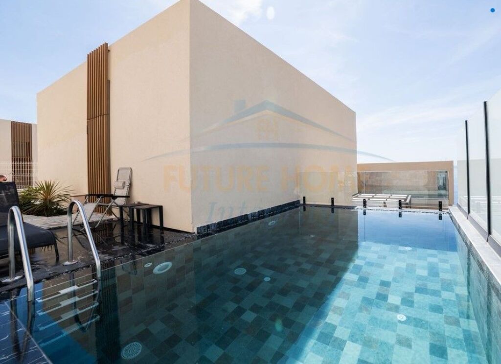 SHITET VILE INDIVIDUALE NE GREEN COAST 1 , PALASE