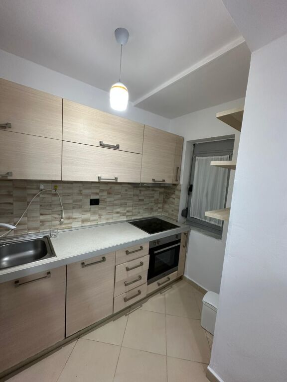 Apartament 2+1 me qera tek Pediatria