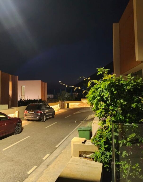 Shitet apartament me oborr 2+1 Palase