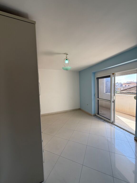 Apartament 1+1 ne shitje!
