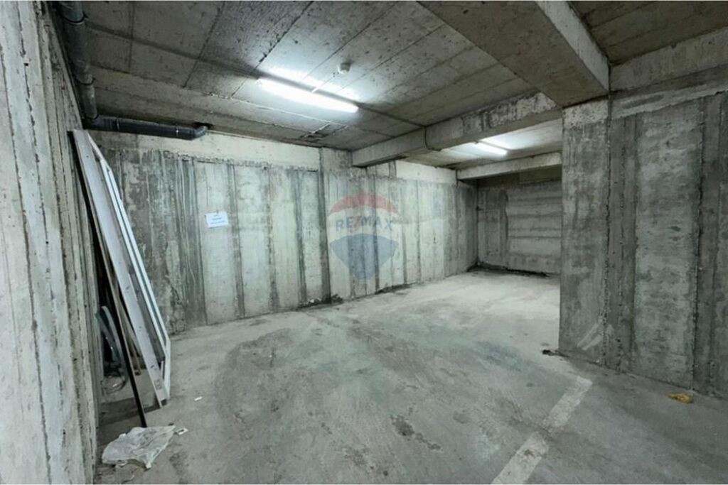 Dyqan - Për Qira - Rruga Dritan Hoxha, Tiranë