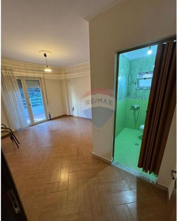 Misto Mame, Vendesi Appartamento 2+1