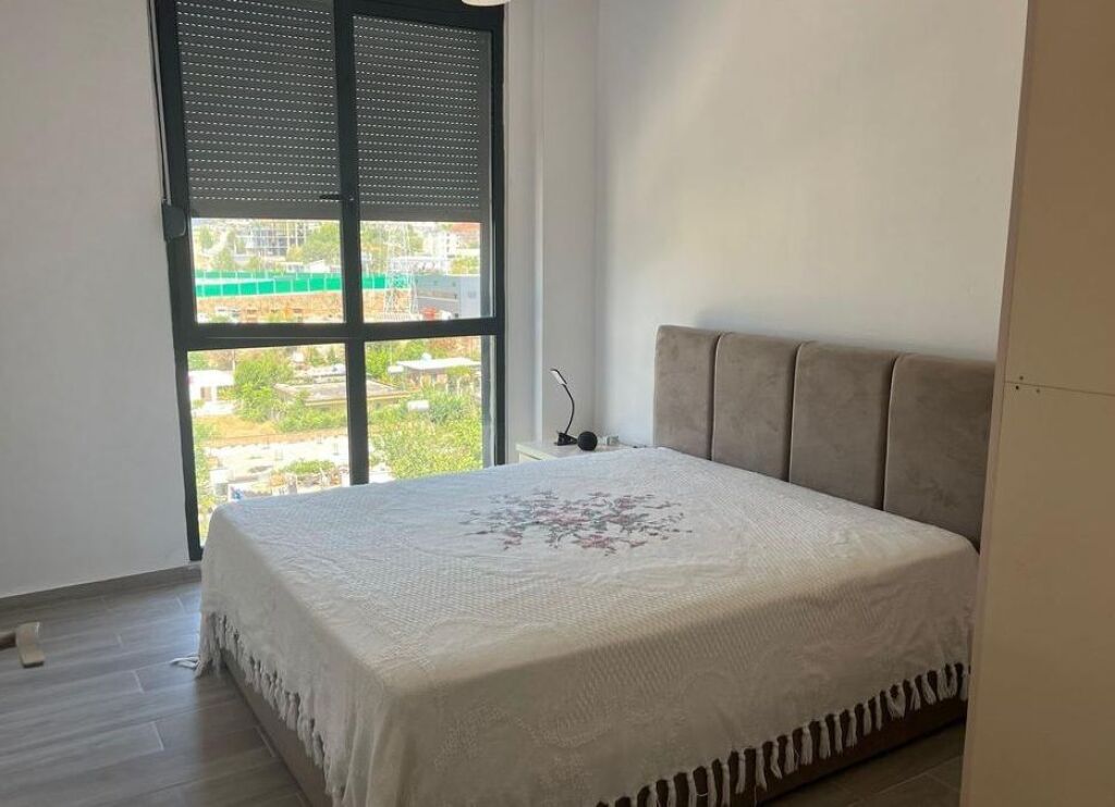 Jepet apartament 3+1+2 me qera tek Rr. 5 Maji
