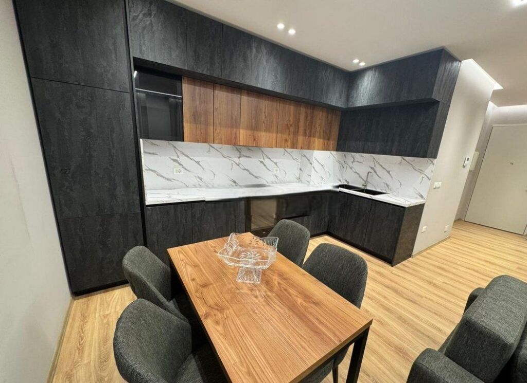 1+1 moderno 70m2 2° piano Zogu i ZI