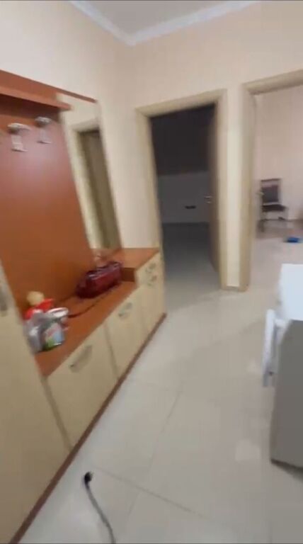 Apartament me qera 1+1