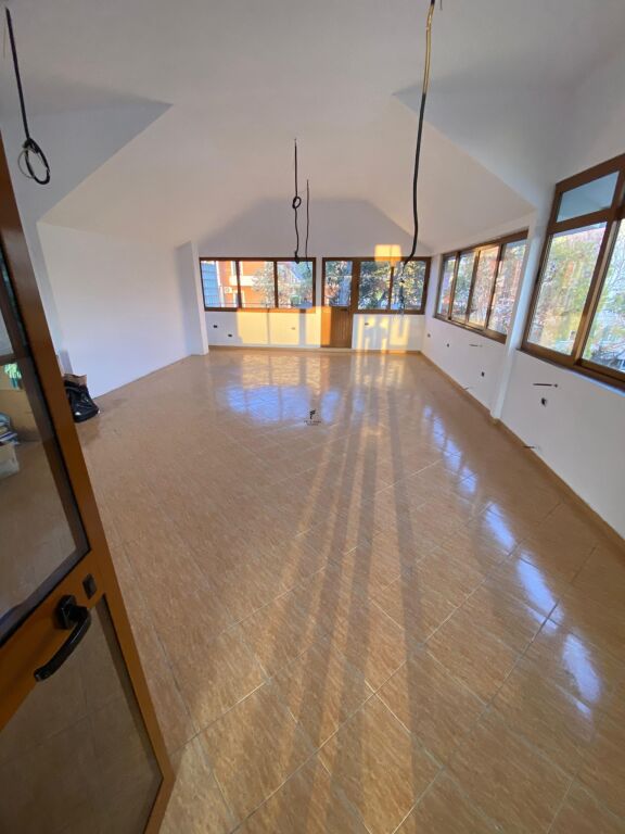 BUSINESS PREMISES FOR RENT 270 M2 DON BOSCO 250,000 LEKE FH-58027