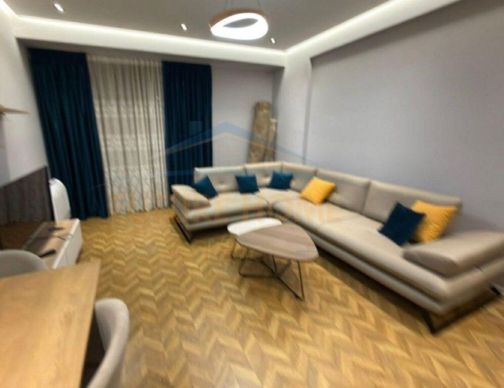 Qera, Apartament 1+1+Post Parkimi, Urban Gate