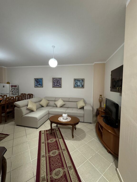 Apartament me qera - Komuna e Parisit