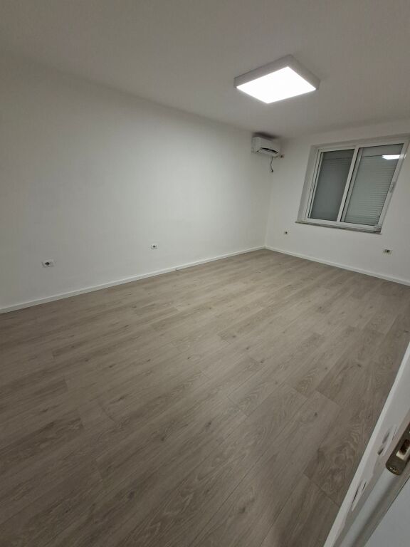 AMBIENT PER ZYRE PRANE URES VASIL SHANTO 650 €