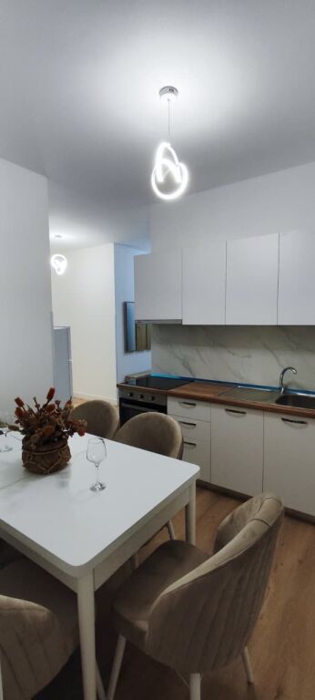 APARTAMENT 1+1 PREMIUM ME QIRA – RRUGA E KAVAJËS