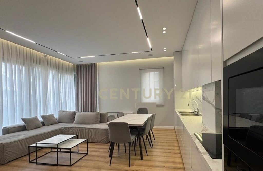 Appartamento in affitto 2+1+2 + P ( + cortile), Lago Secco