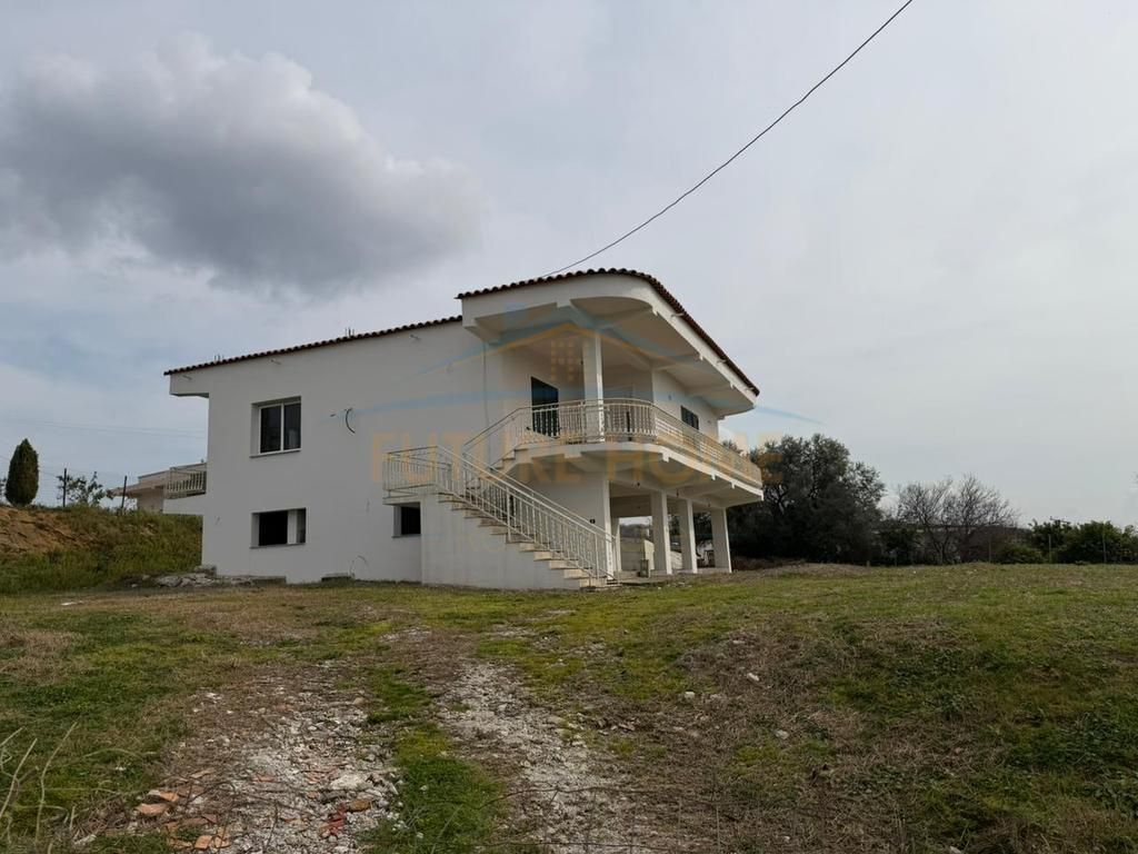 For sale, 2-Storey Building + Land, Gjiri i Lalzit.