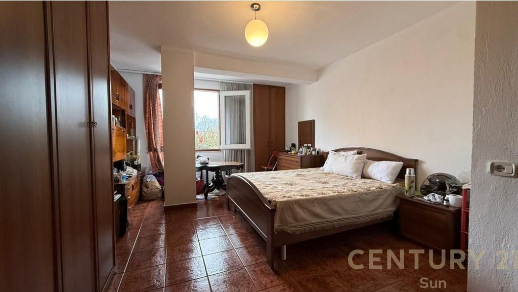 Apartment 2+1 for sale at Zogu i Zi