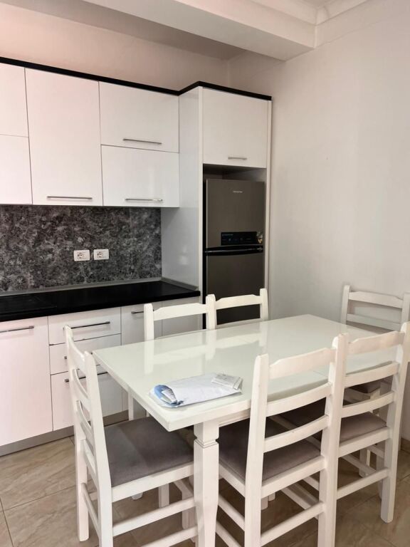 Apartament me qera - Green City , Astir