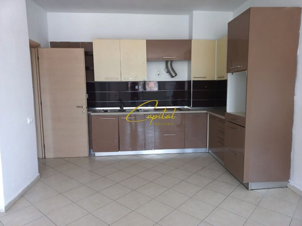 SHITET APARTAMENT 1+1 YZBERISHT 11.000.000 LEKE