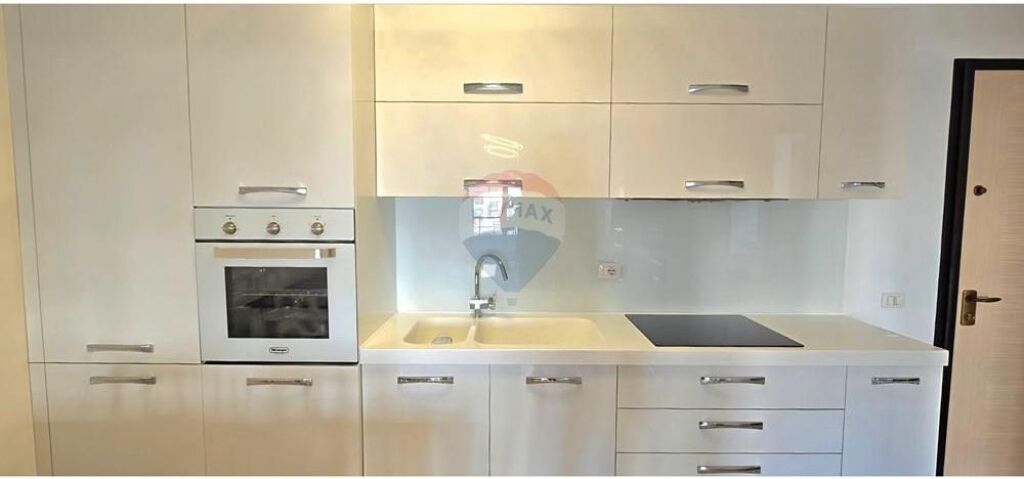 Premium Apartment 1+1 for Sale – Gjergj Kastrioti Street, Vlora