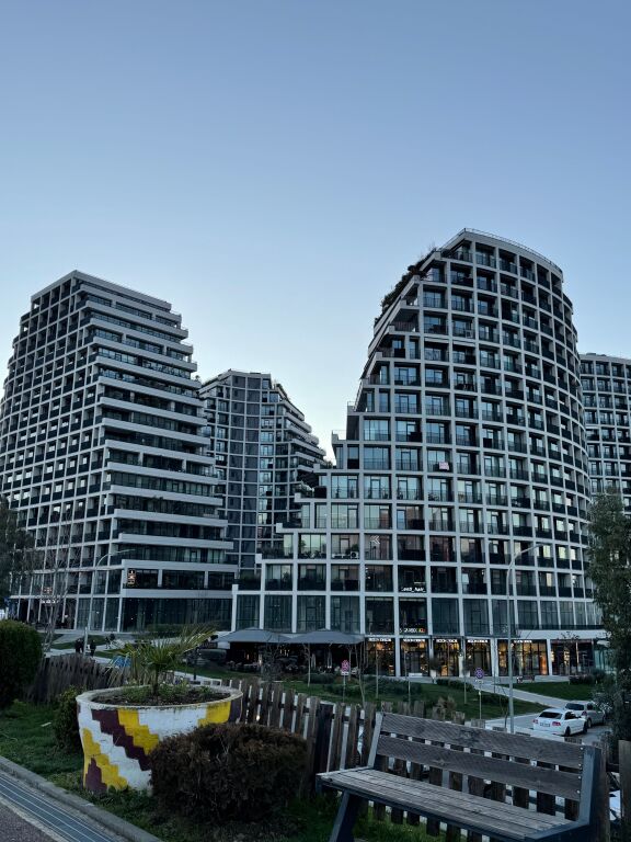 Shop for rent, Lake View Residences!